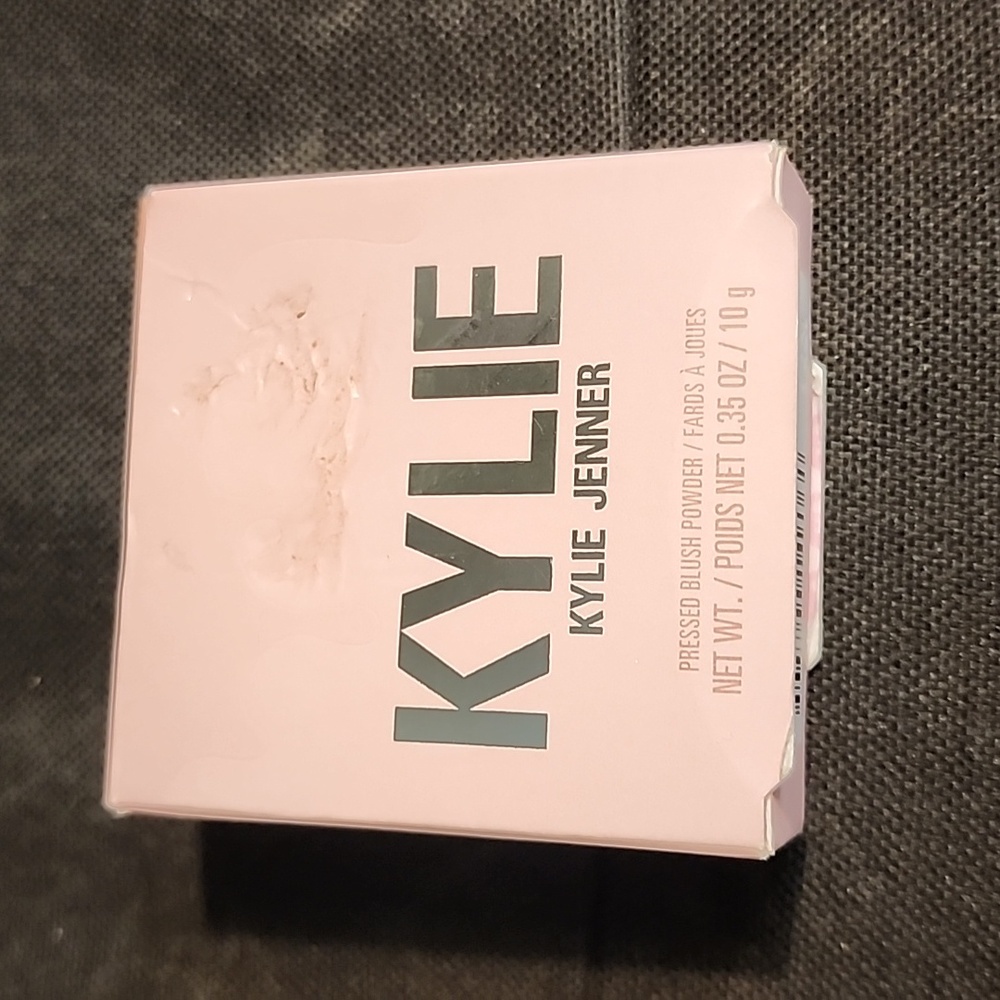 Kylie powder blush